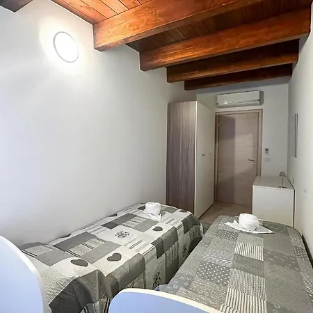 2 Bedroom In Lecce nei Marsi