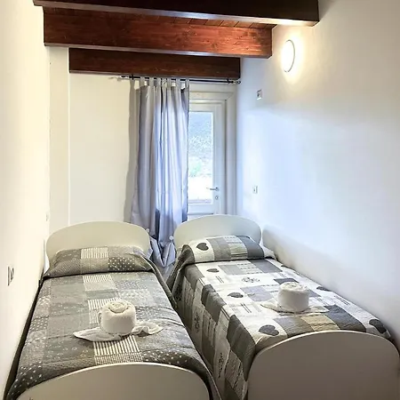 2 Bedroom In * Lecce nei Marsi